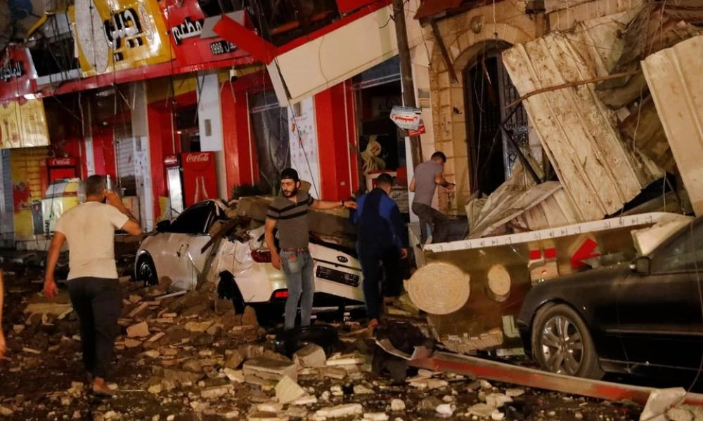 Κτίριο στην Γάζα καταρρέει μετά την επίθεση Ισραηλινών βομβαρδισμών